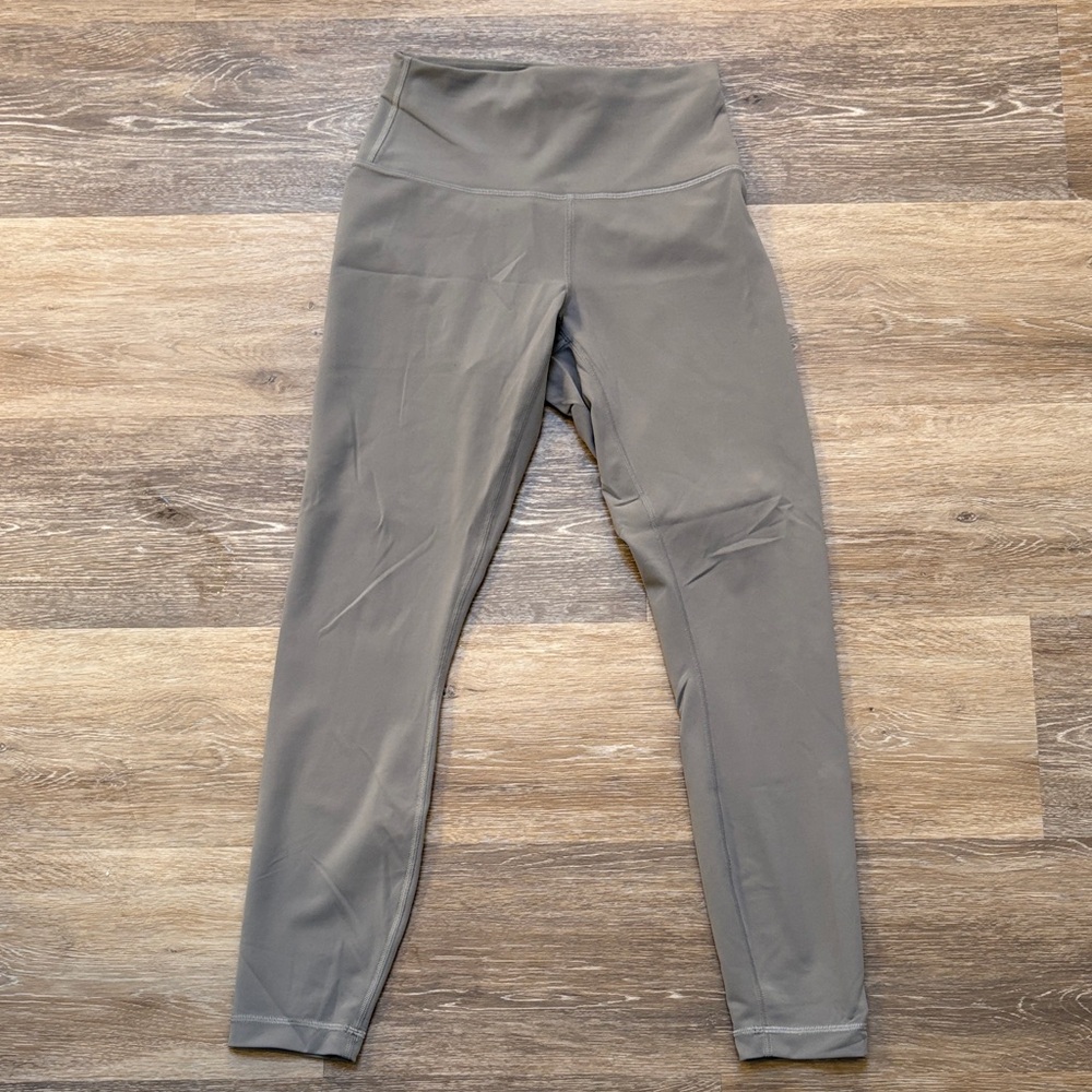 lululemon athletica leggings in size 4